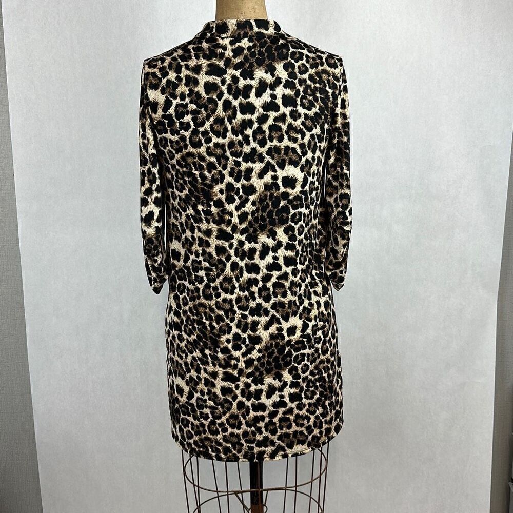 Leopard Print Dress Size Medium Lightweight Cheetah Animal Print V-Neck - Picture 4 of 10